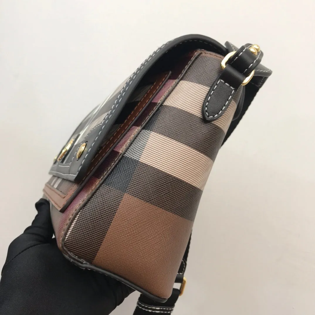 1 Color Small crossbody bag with detachable shoulder strap