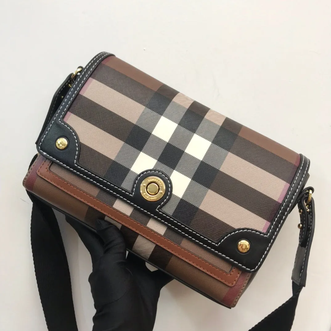 1 Color Small crossbody bag with detachable shoulder strap