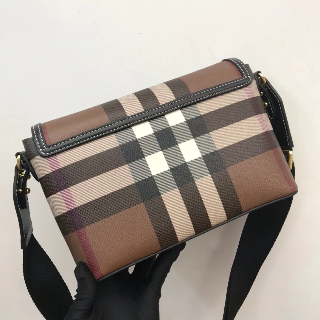 1 Color Small crossbody bag with detachable shoulder strap