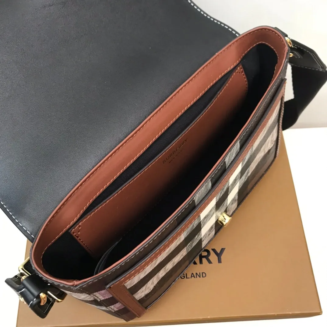 1 Color Small crossbody bag with detachable shoulder strap