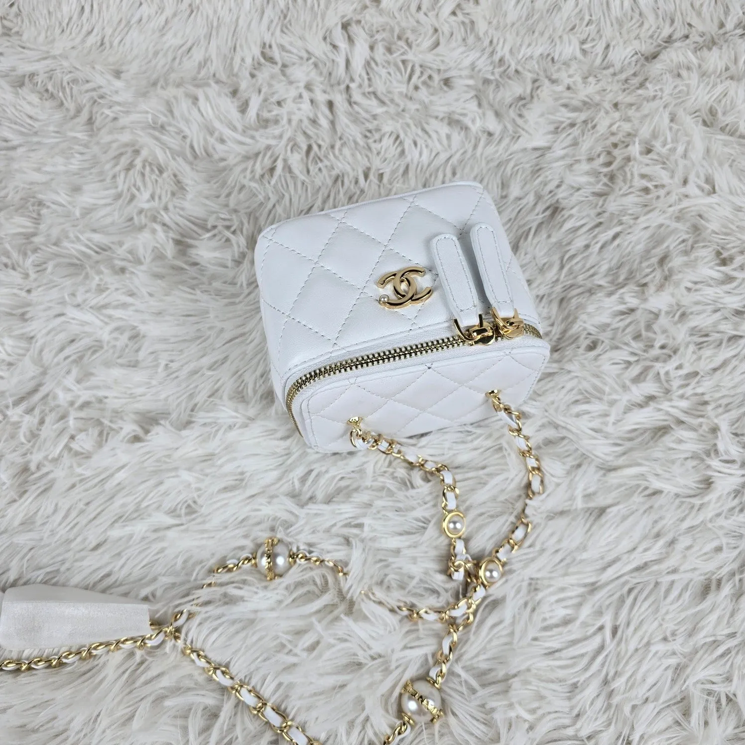 3 Color - Pearl - EmbellishedQuilted Vanity Small Crossbody