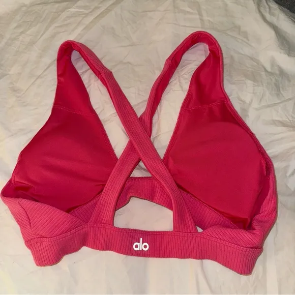 Alo Yoga Ribbed Destination Bra 🩷 Pink Fuchsia M