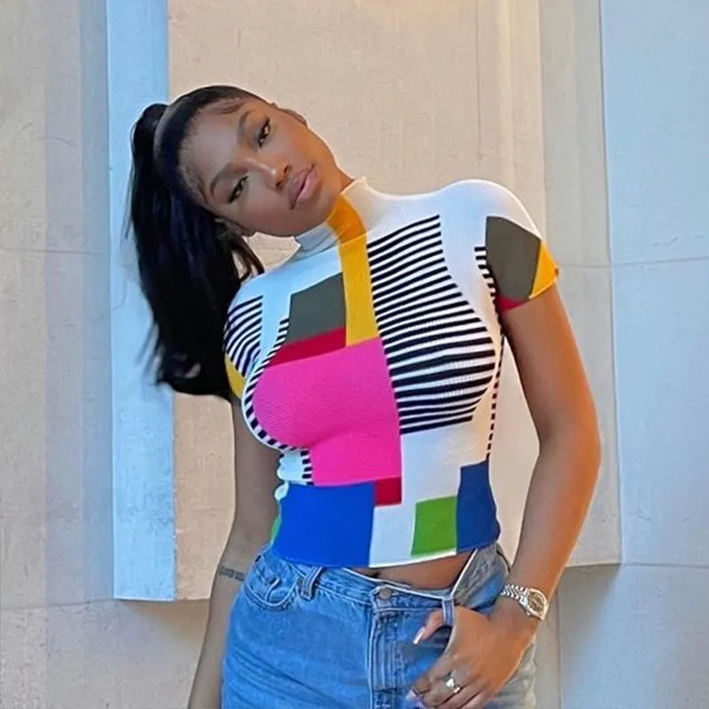BoldVibe Geometric Print Short Sleeve Mock Neck Crop Top