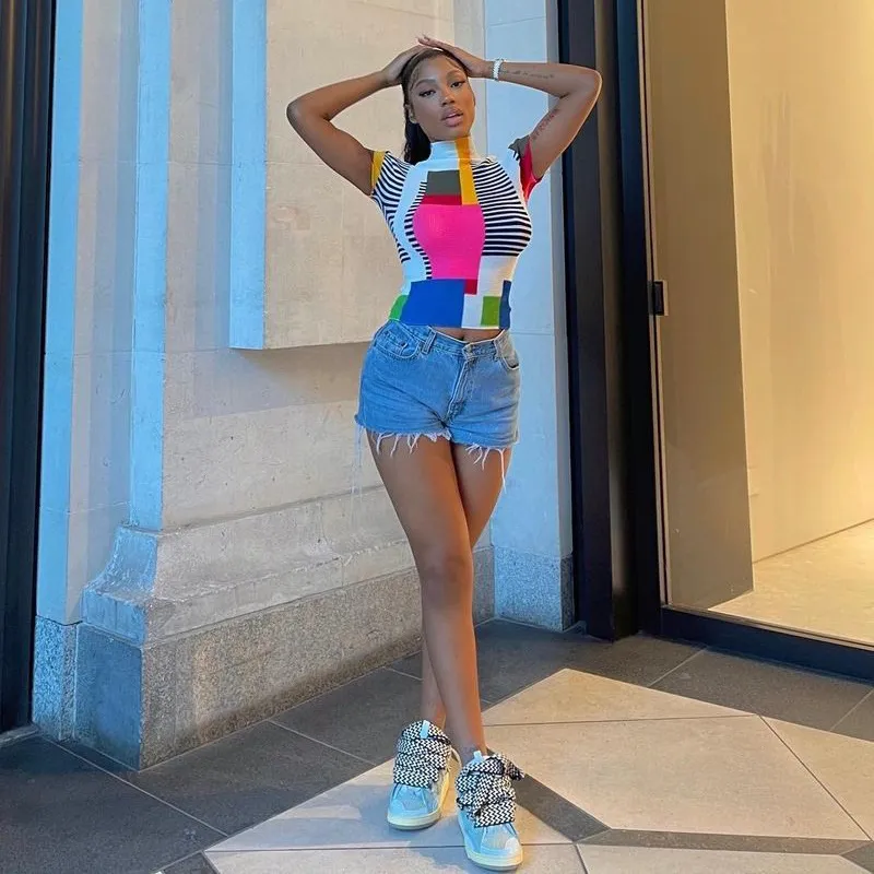 BoldVibe Geometric Print Short Sleeve Mock Neck Crop Top