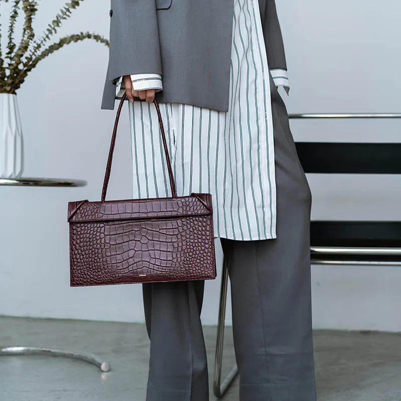Click Medium Foldable Shoulder Bag - Bordeaux