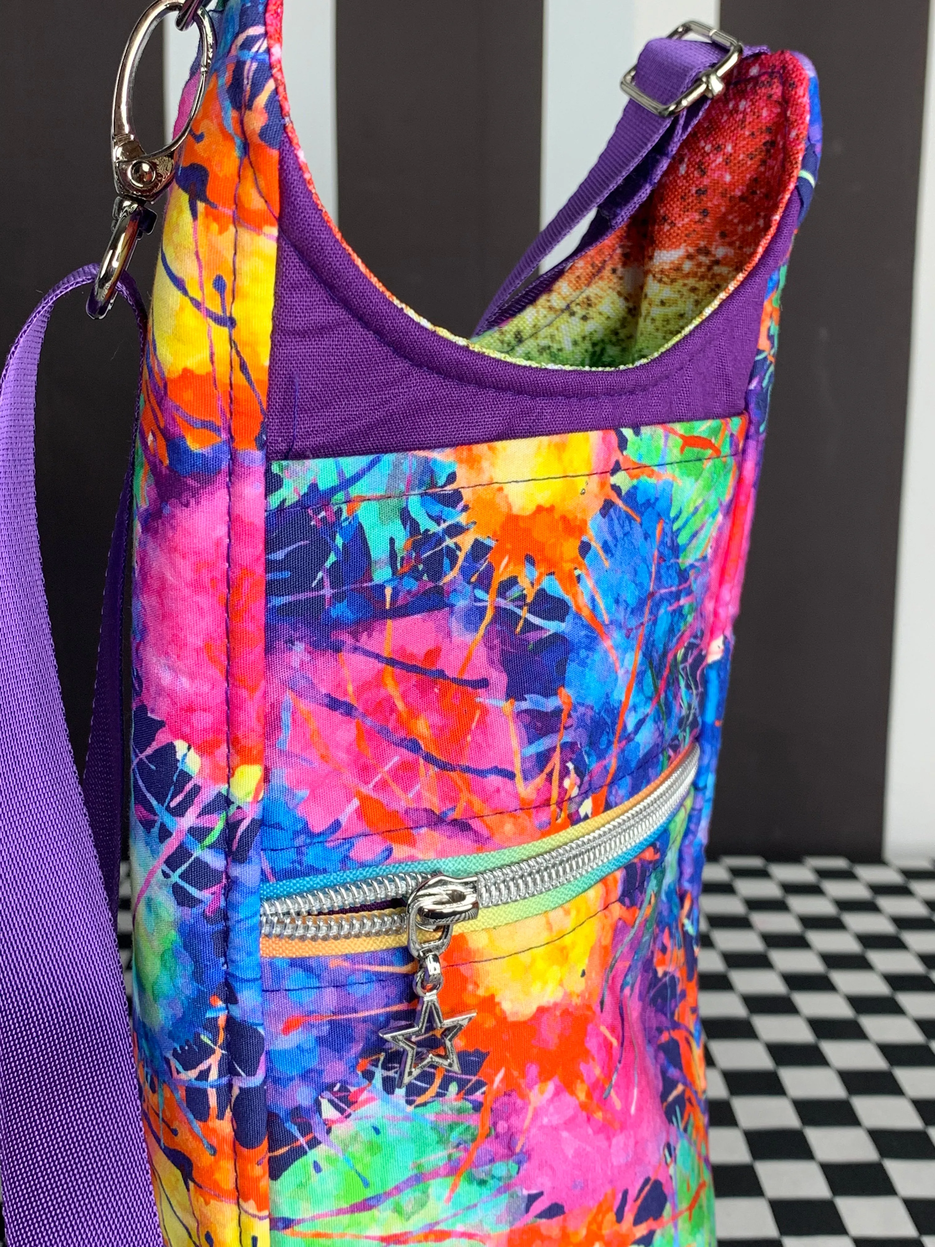 Coloured crayons drink bottle crossbody bag