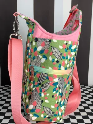 Green leaves drink bottle crossbody bag