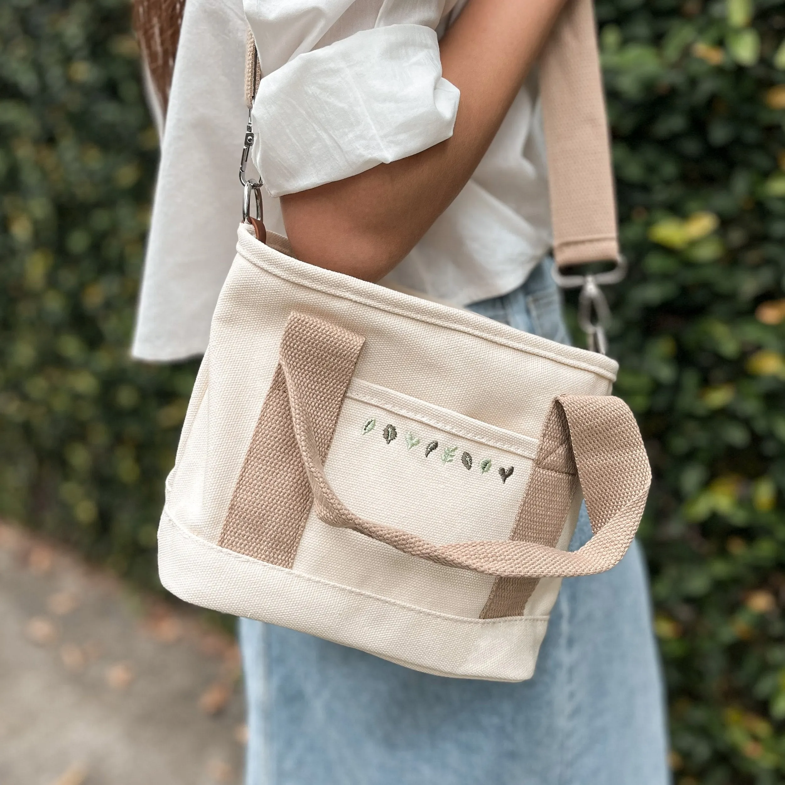 Leaflet Mini Multi-Pocket Tote