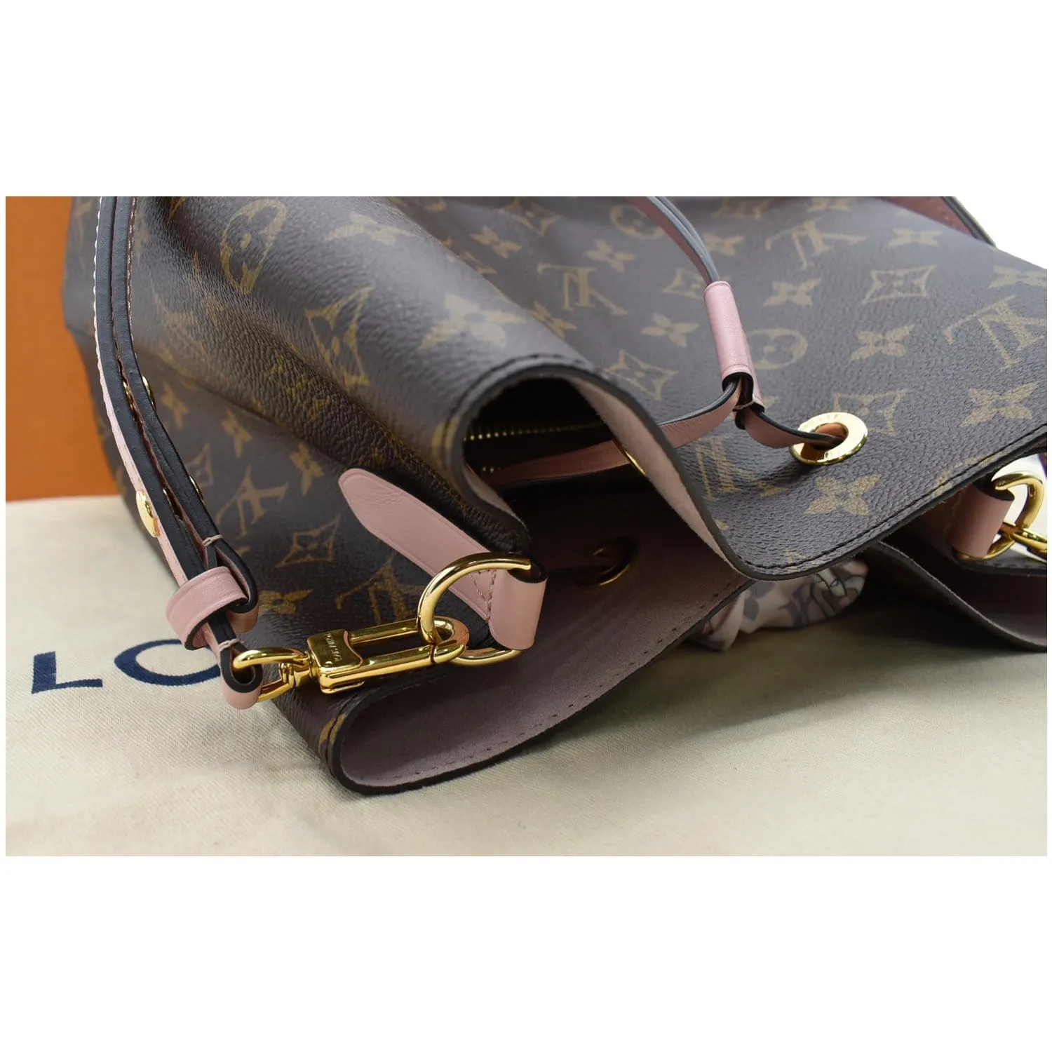 LOUIS VUITTON Neonoe MM Damier Ebene Crossbody Bag Rose Poudre