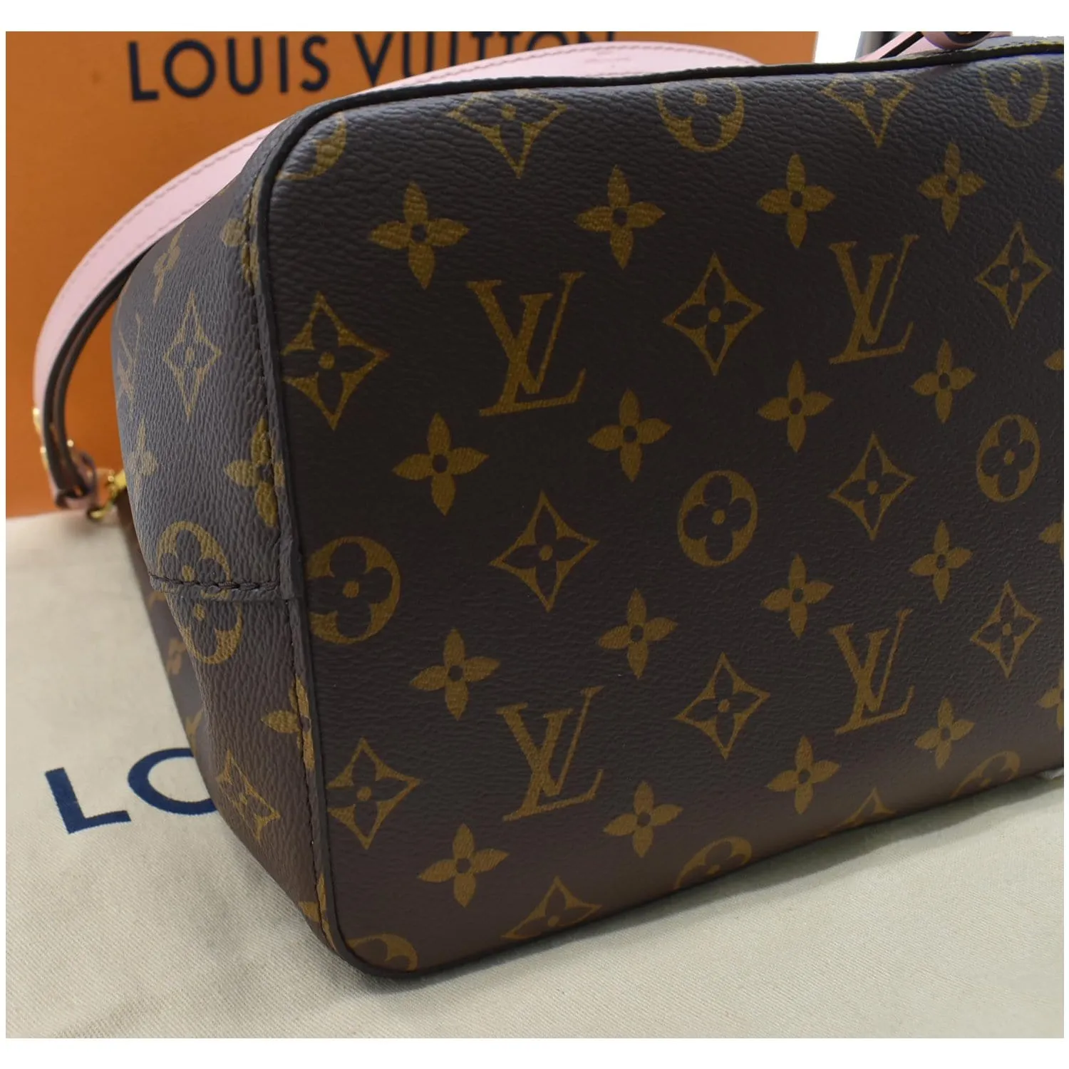 LOUIS VUITTON Neonoe MM Damier Ebene Crossbody Bag Rose Poudre