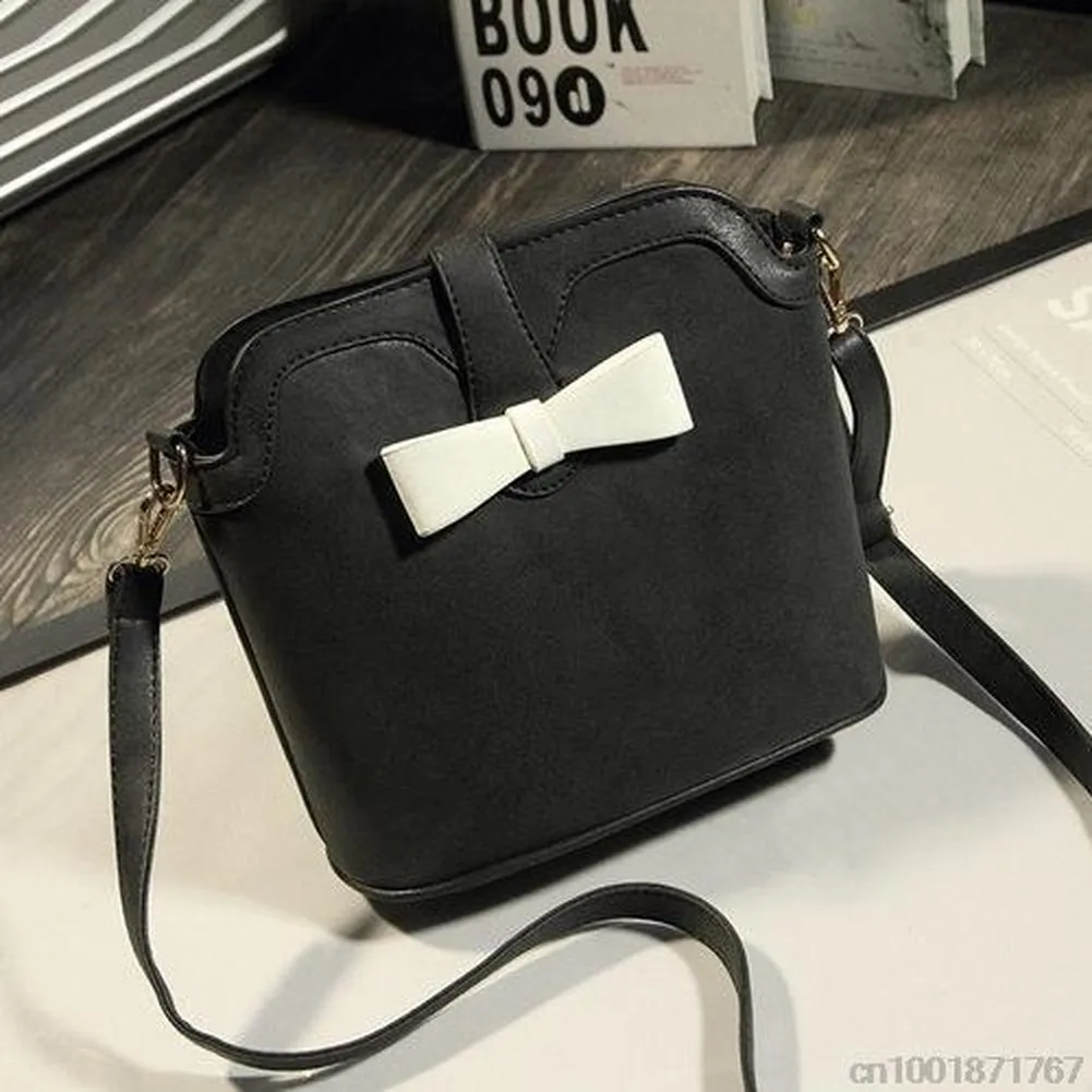 <bold>Messenger Bag  / Satchel  <br>Vegan-Leather