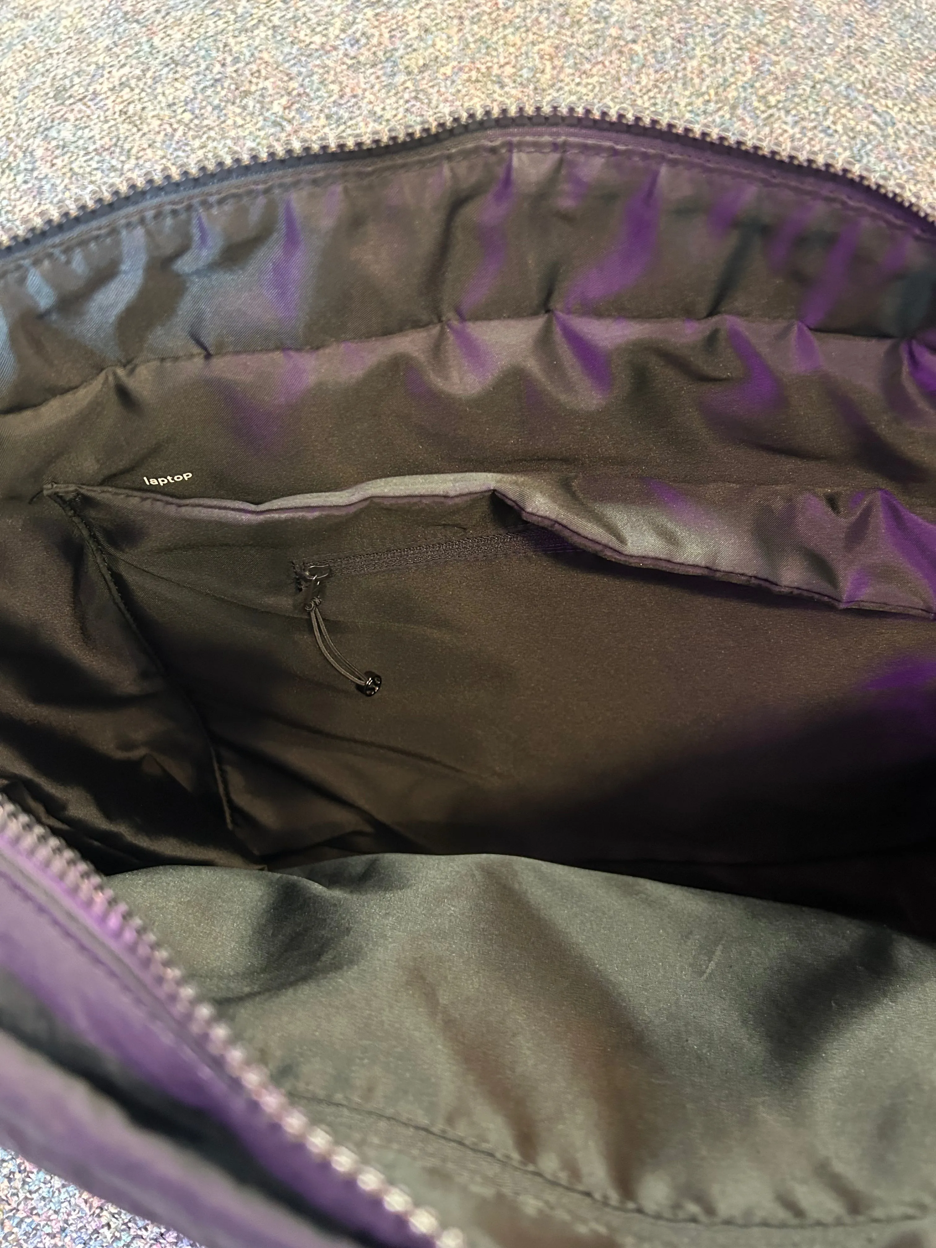 Lululemon "Daily Multi-Pocket Tote Bag 20L"