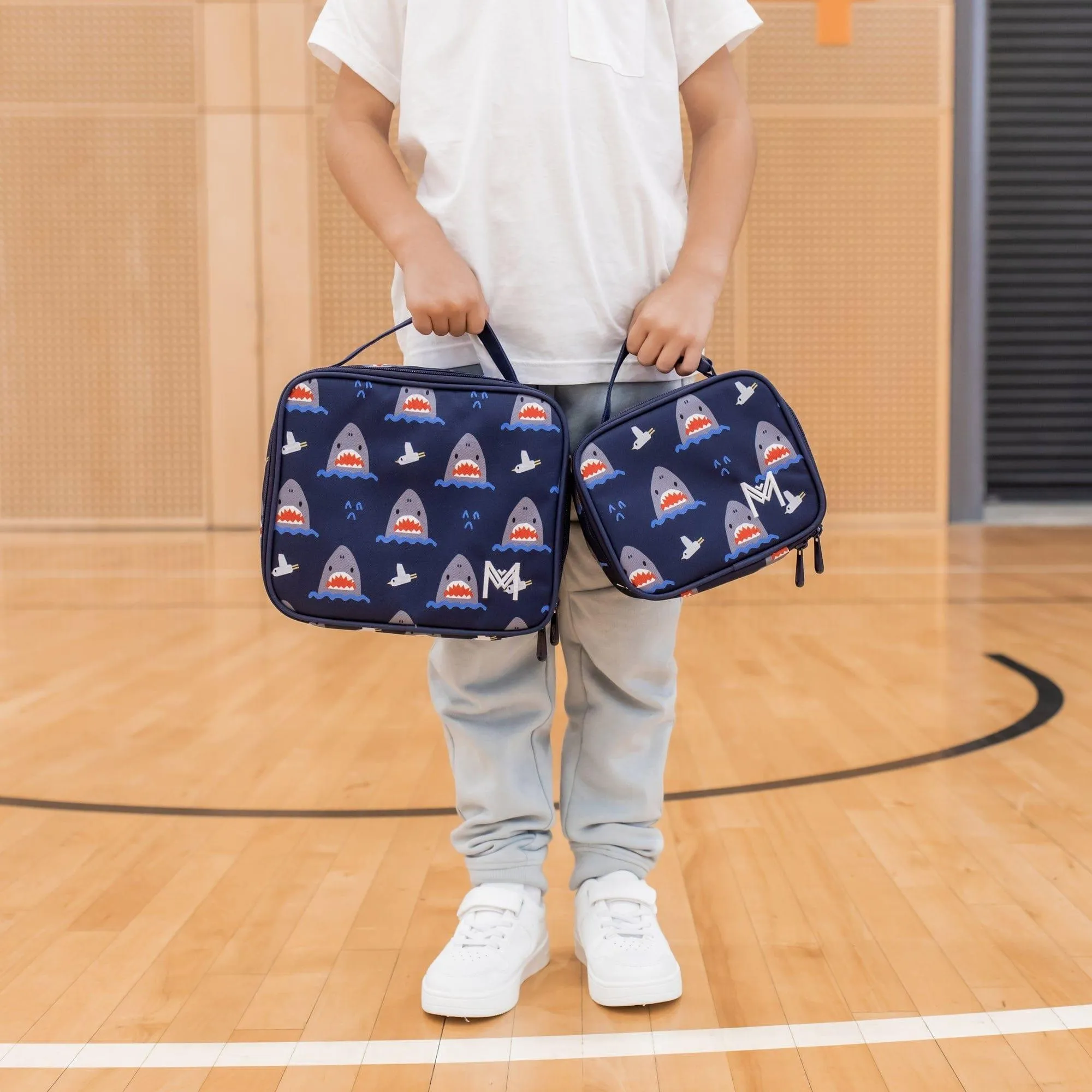 MONTII.CO Medium Insulated Lunch Bag - Sharks