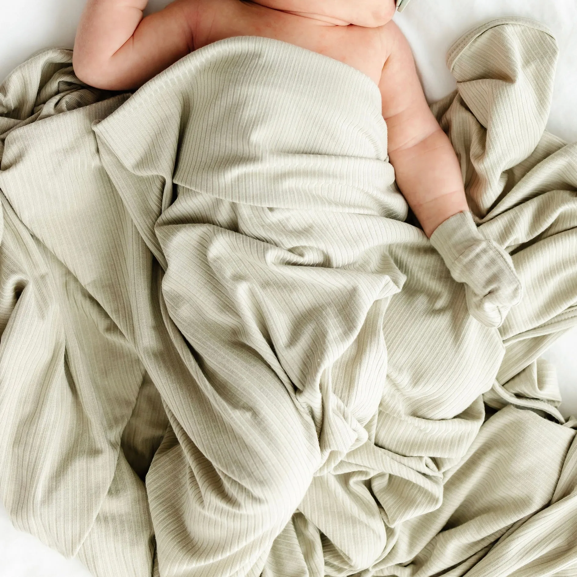 Noah Ribbed Newborn Headband Bundle (Gown)