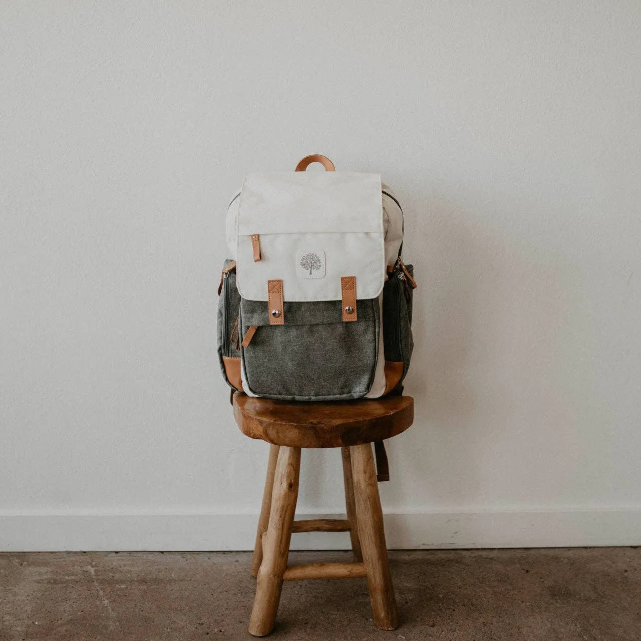 Parker Baby Co. - Birch Bag - Diaper Backpack in Cream