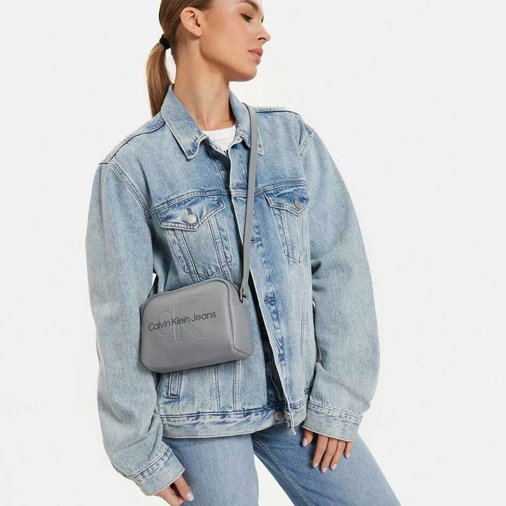 Sculpted Camera Bag - Light Blue