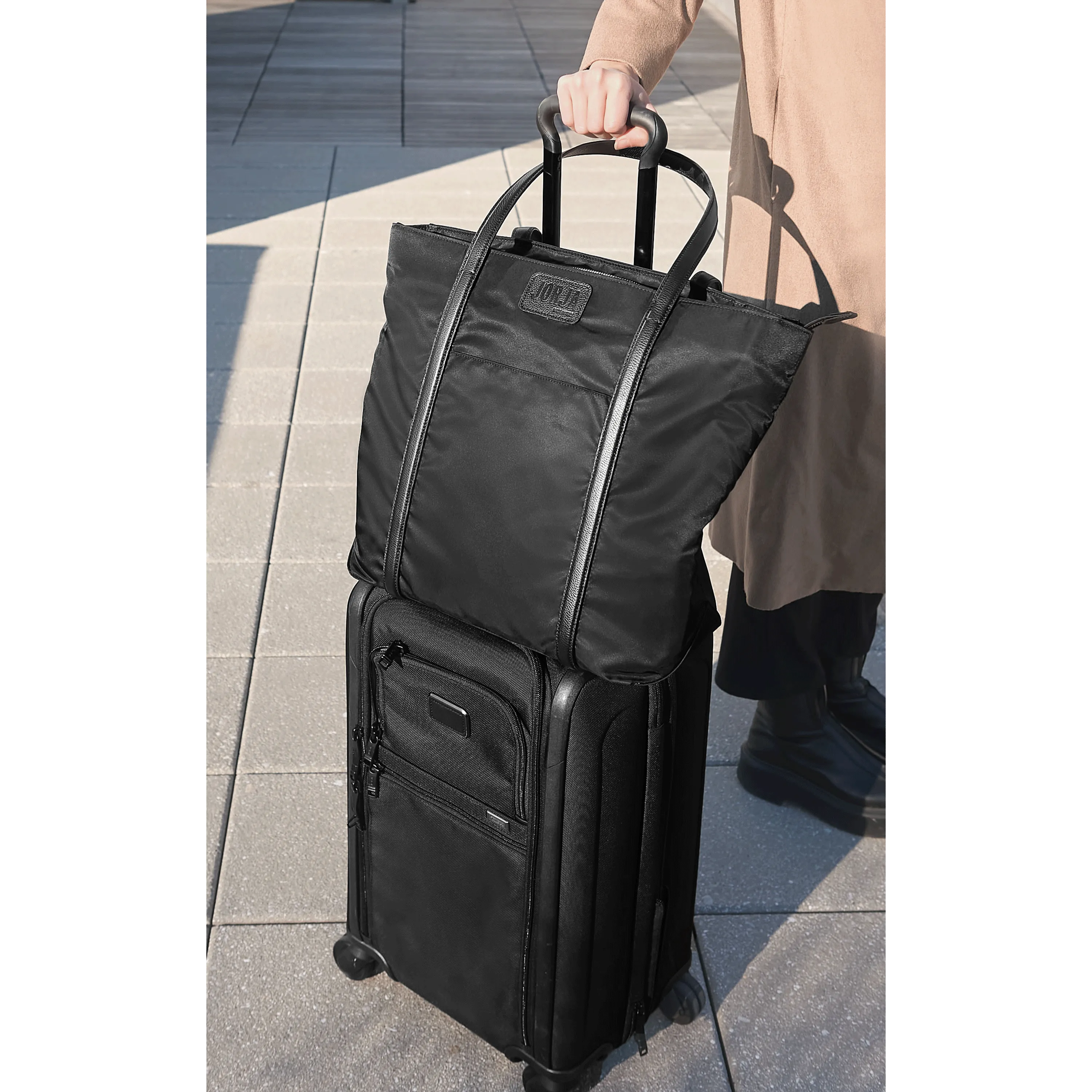 The Structured Tote