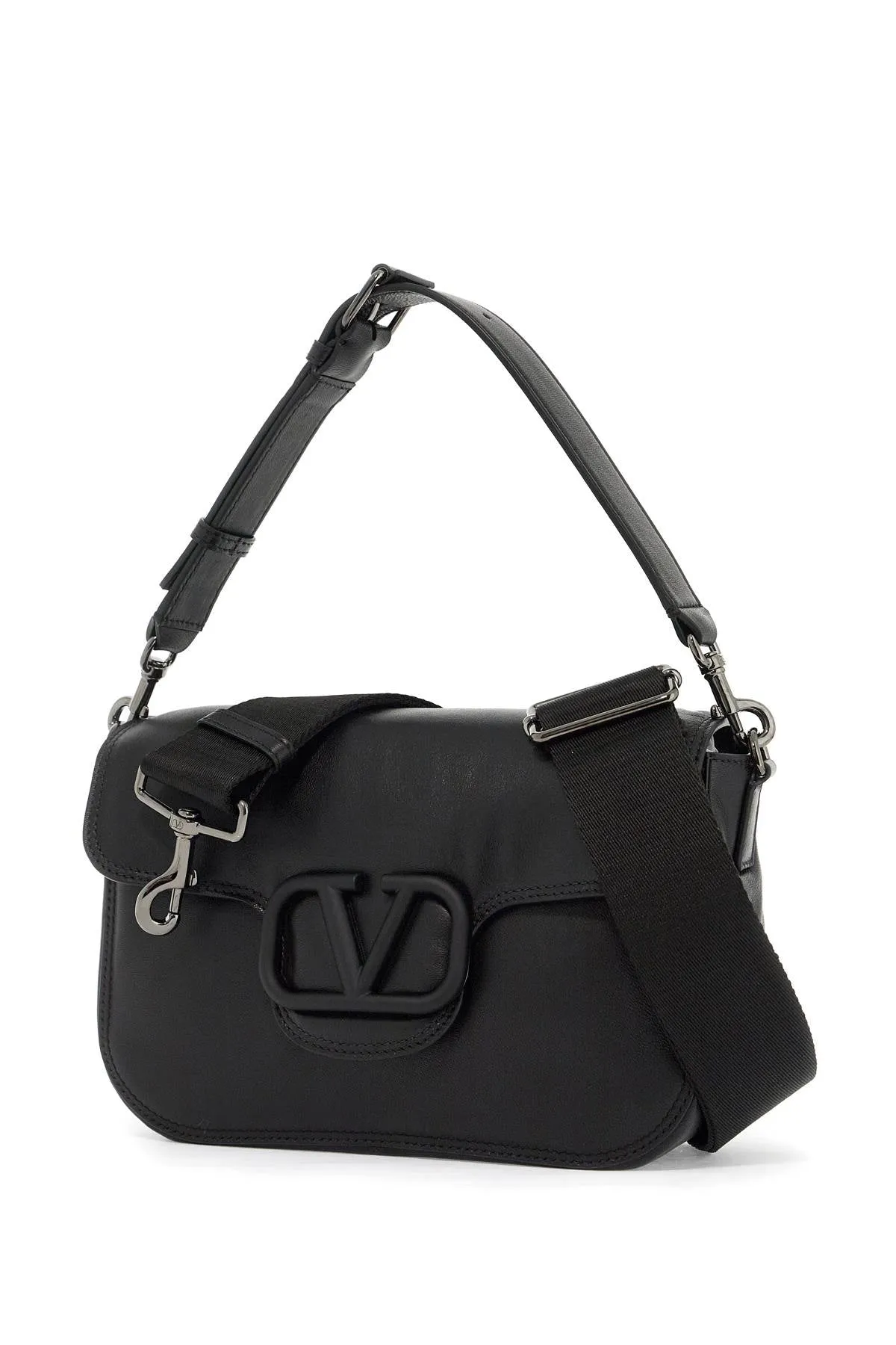 vlogo signature shoulder bag in nappa leather