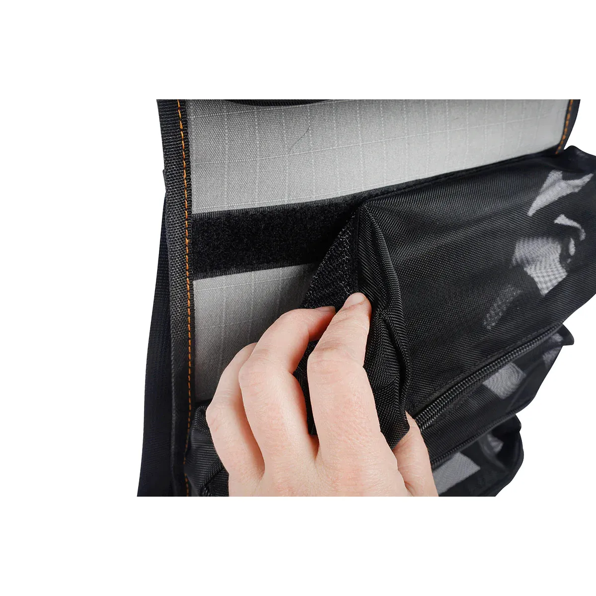 Wildtrak Ripstop Canvas Utility Roll with Removable Bags (Medium)